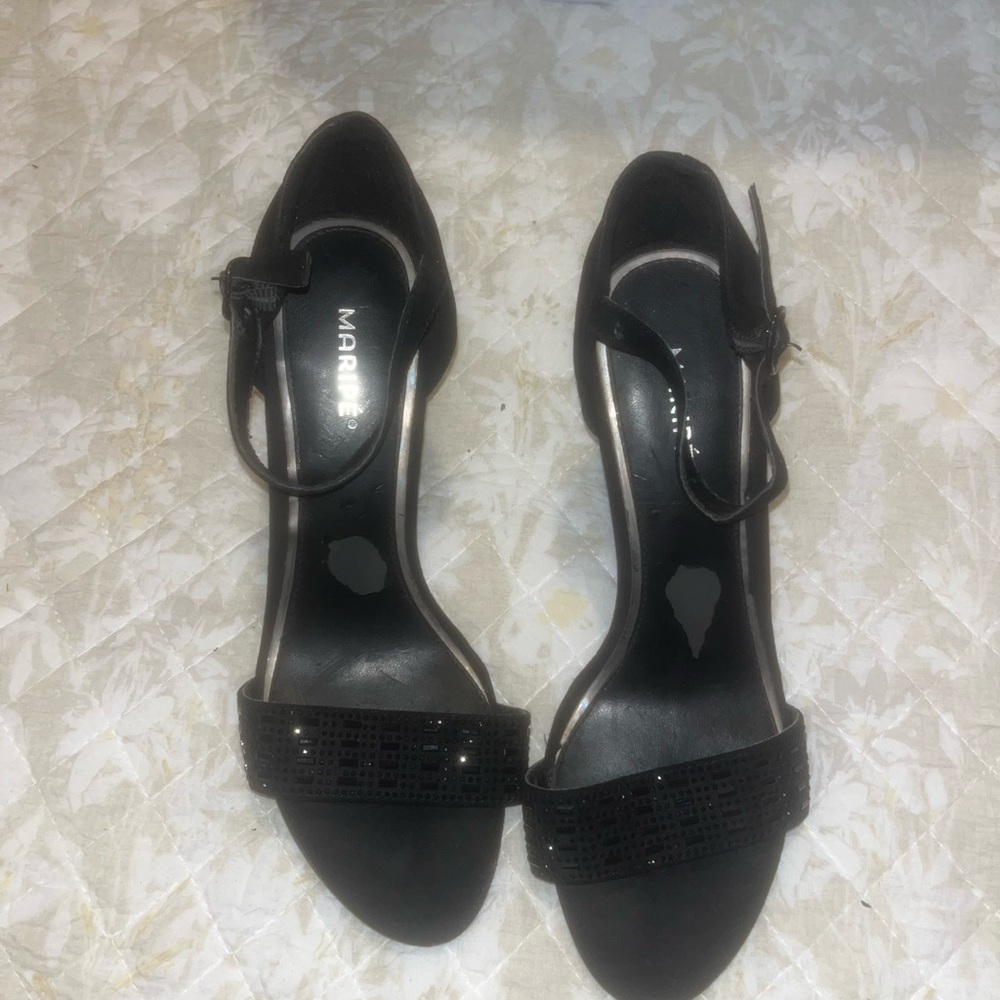 Maripe Black Heels Sophisticated sequin Design